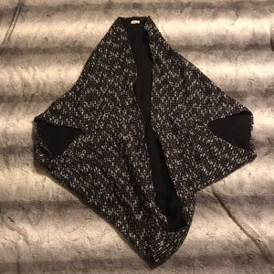 Hollister cocoon sweater